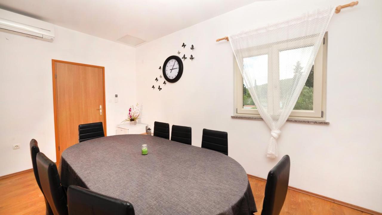 Apartments Barbara Brseč Zewnętrze zdjęcie