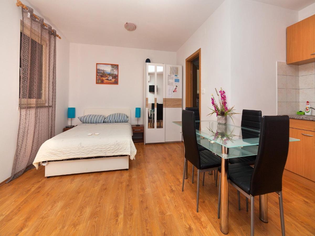 Apartments Barbara Brseč Zewnętrze zdjęcie