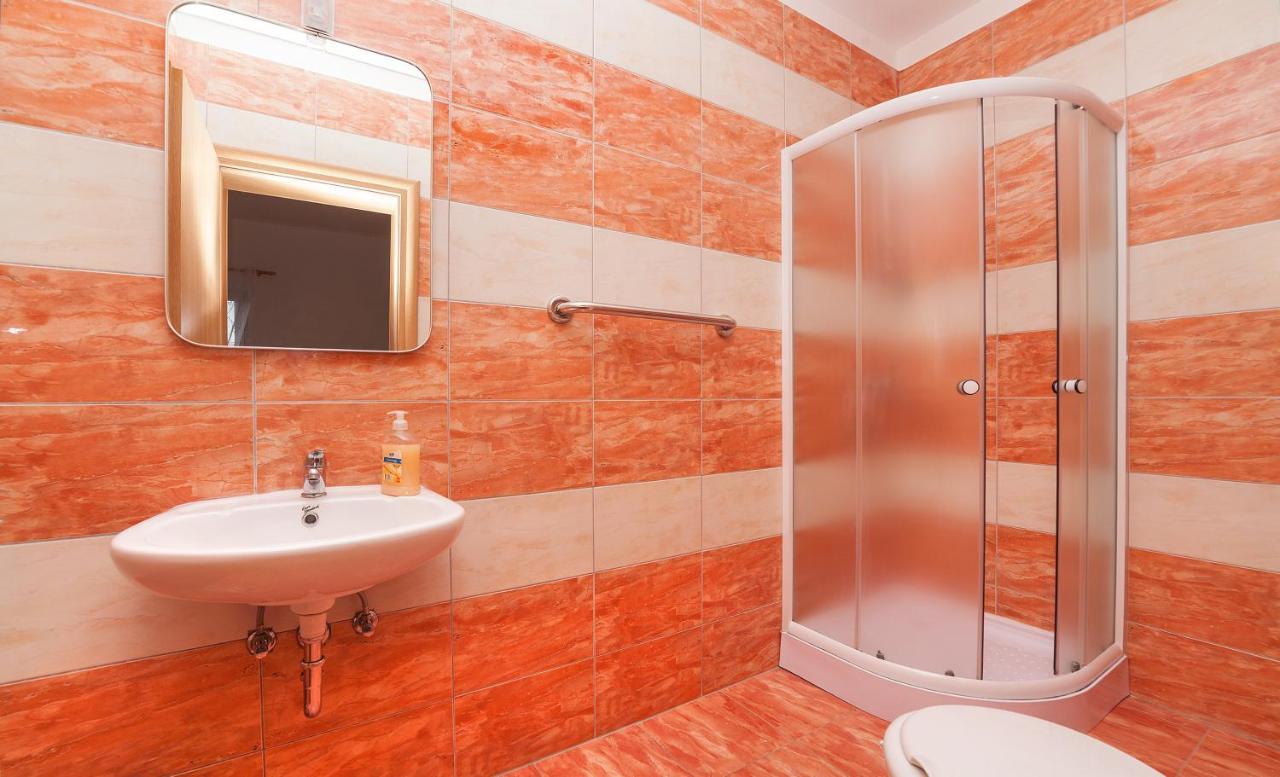 Apartments Barbara Brseč Zewnętrze zdjęcie