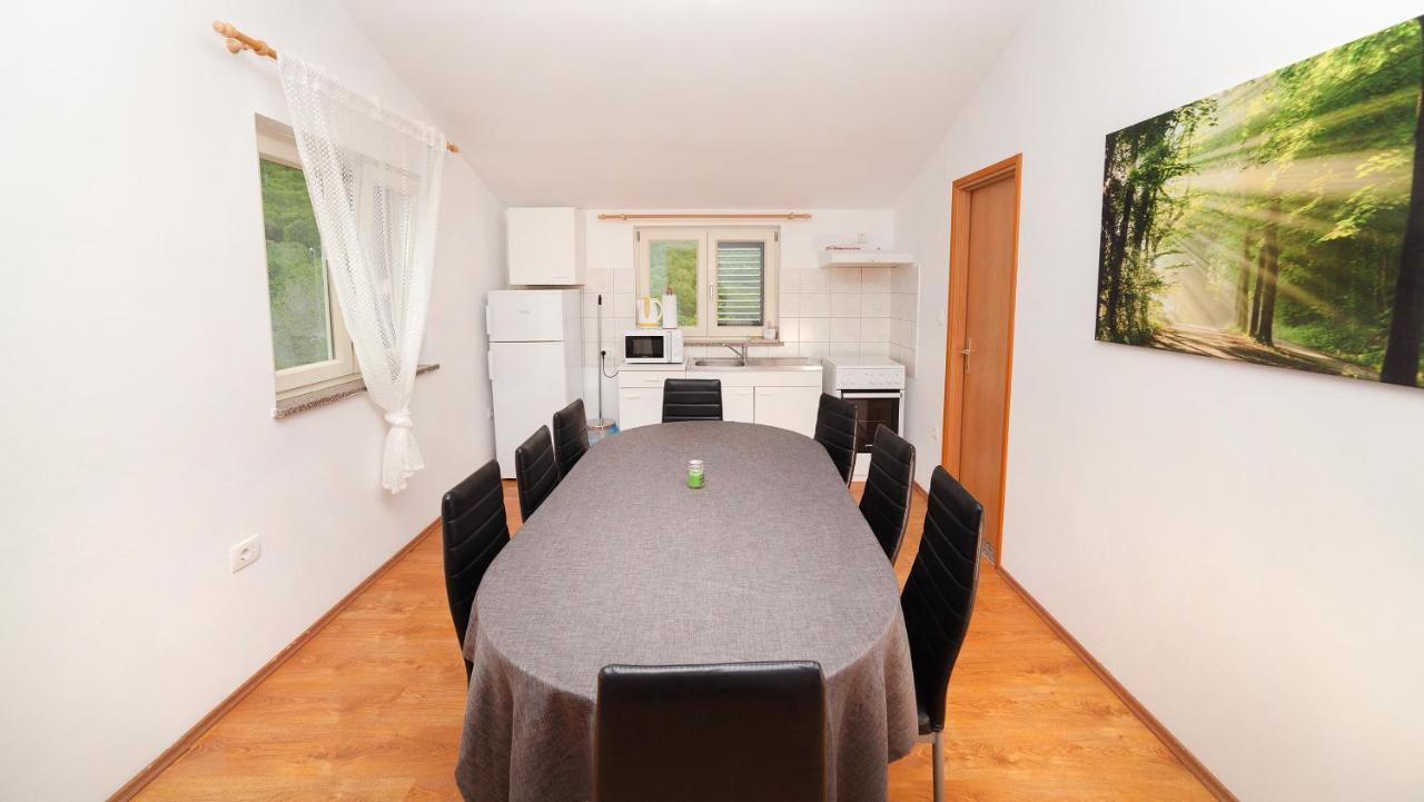 Apartments Barbara Brseč Zewnętrze zdjęcie
